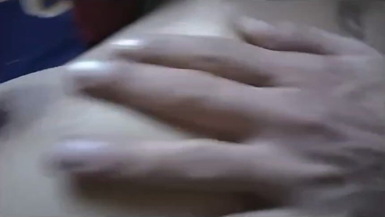 sashaa: Succhiare e allattare le tette di mungitura della mia ragazza