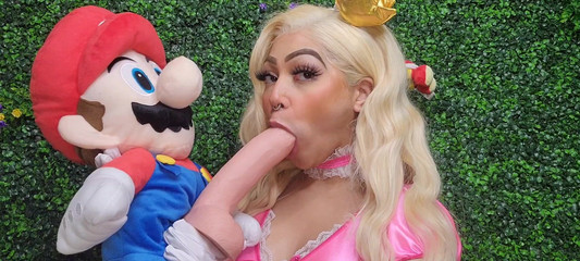 Ts Mirage: Peach та її подушка