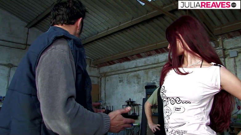 Julia Reaves: Geile schätzchen schlucken sperma, nachdem sie riesige schwänze zusammen geritten...