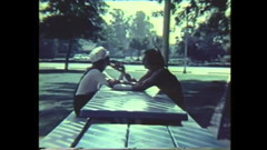 Vintage megastore: मुर्गा चूसने वाले