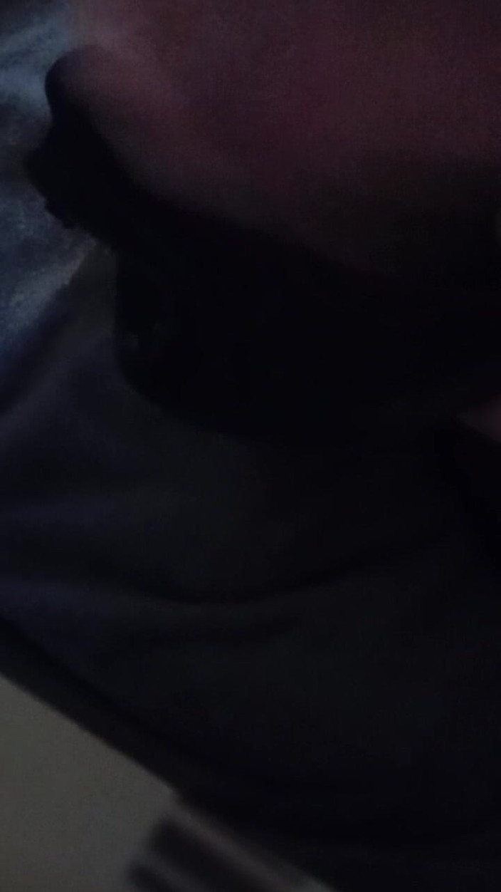 Cuminpanties22: Tlustý výstřik do černé podprsenky