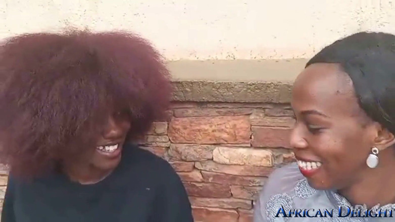 African Beauties: 公园裸体女同性爱