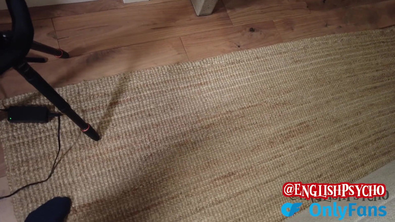 English Psycho: Pengalaman muasin pacar transgenderku sama sasha de sade