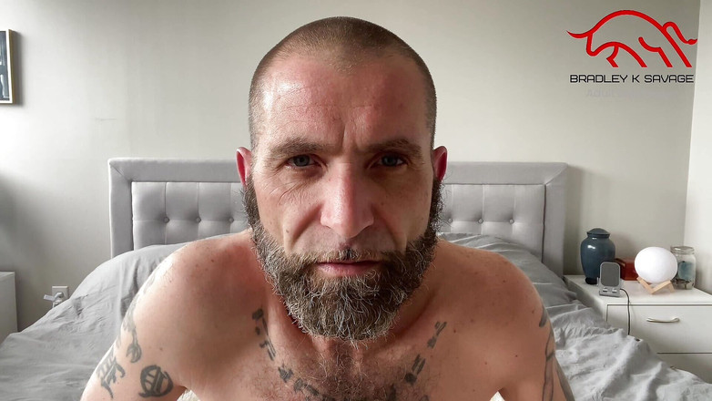 Bradley K Savage: Видео от первого лица: Словесный папочке нужен по вызову личный членососка, часть 1