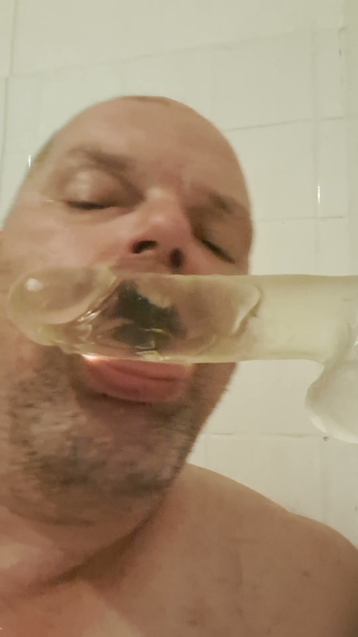 Fickspecht: The Bitch Is Back, the Whore?