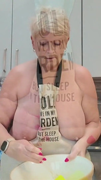 Joolz- Naked Bake off at Home