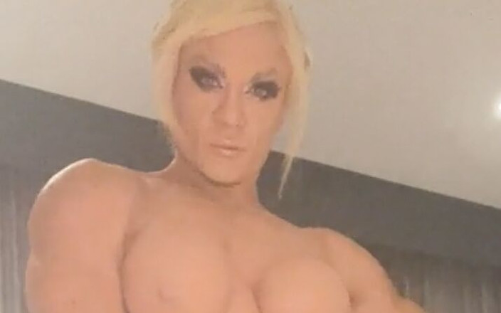 Lisa Cross: होटल का बिस्तर