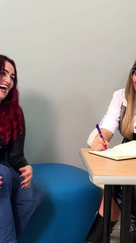 Shairapsychosex azgın olgun kızıl saçlı Christyevansx'i terapiye davet ediyor