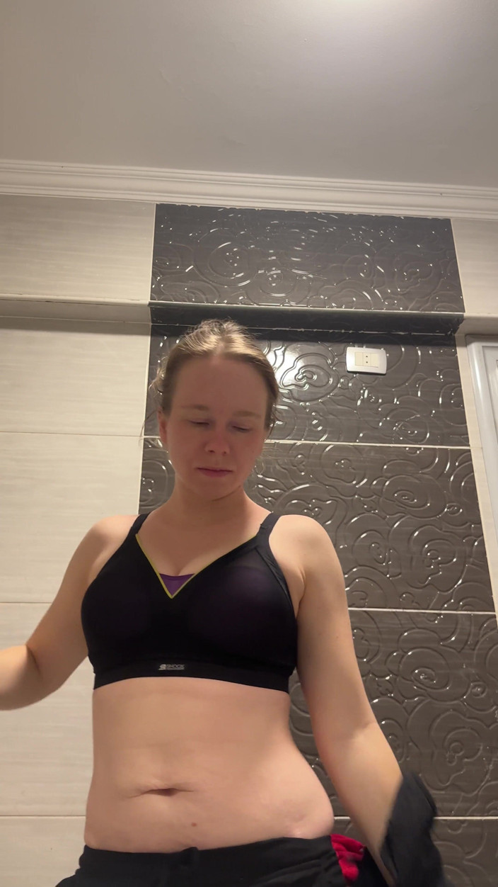 SweetLucy96: Jalur panas di bilik mandi