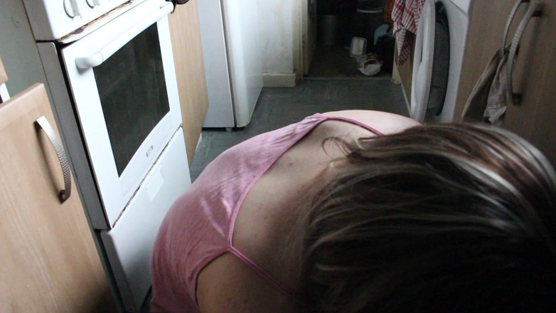 Lilly Disgrace: Menyapu sissy