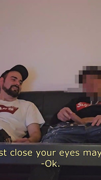 Hetero Türkische Kumpel Erstmals Von Einem Typen Zu Einem Gegenseitigen Wichsen Und Blowjob Verführt