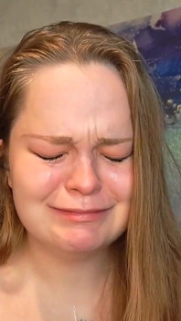 Alison schluchst wieder