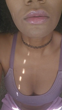 Total tachinând limba