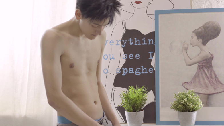 Gay Deluxe: 흑인 대물 자지와 섹스하는 십대