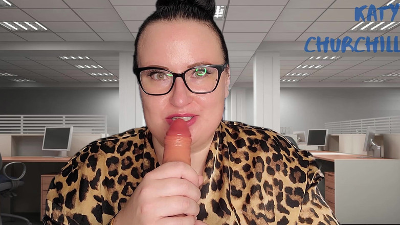 Katy Churchill: Secretara îl suge și îl fute pe șef pentru a-și obține slujba înapoi