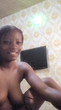 Nouă alertă Thot! Fată de 19 ani care nu este timidă pe cameră