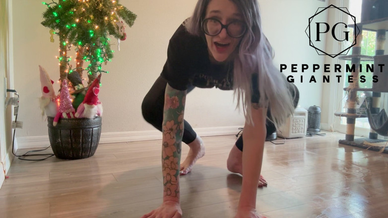 Peppermint Giantess: Conséquences de l’écrasement des fruits : nettoyer le bordel juteux au...
