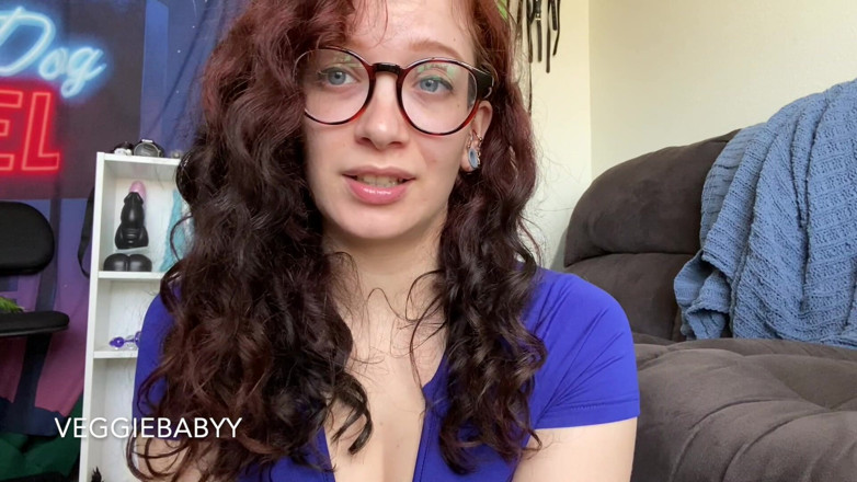 Veggiebabyy: Seducing You with My Big Pouty Lips