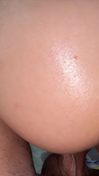 Můj Přítel Mi Dovoluje Mít Sex Se Svou Ženou, Která Má Obrovský Zadek.