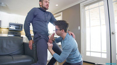 Next Door Studios: NextDoorStudios - Hetero realitní makléř podvádí manželku se svalnatým honěním