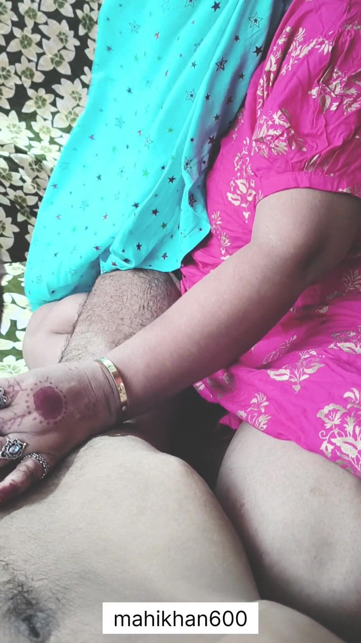 Muskaan bhabhi xxx: Üvey annenin sırrı yaramaz bir öğleden sonra rol oyunu arzu ediyor