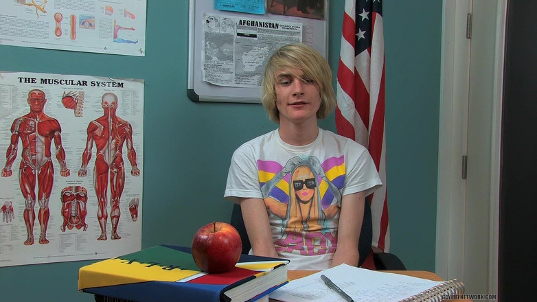 Teach Twinks: Гей блондинка twink Preston Andrews дає інтерв'ю