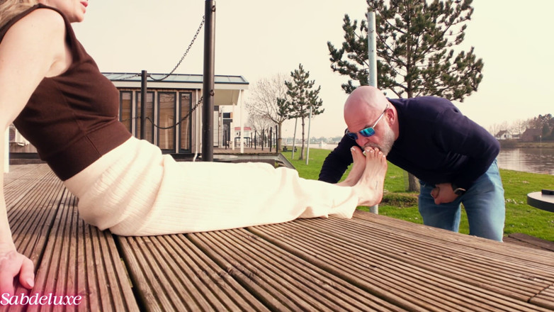 Sabdeluxe: 210 Unexpected Footjob