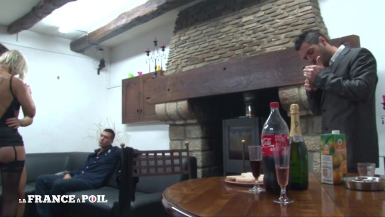 La France a Poil: Swingers Night z dwoma zakochanymi parami z twardą podwójną penetracją