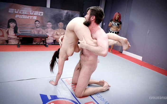 Evolved Fights: Bella Rossi Vs Chris Epic Big Tit Wrestle Match