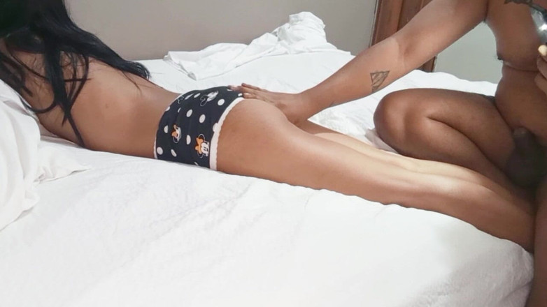 Skinnydanie21: 20살 배다른여친의 보지를 따뜻하게 해줘