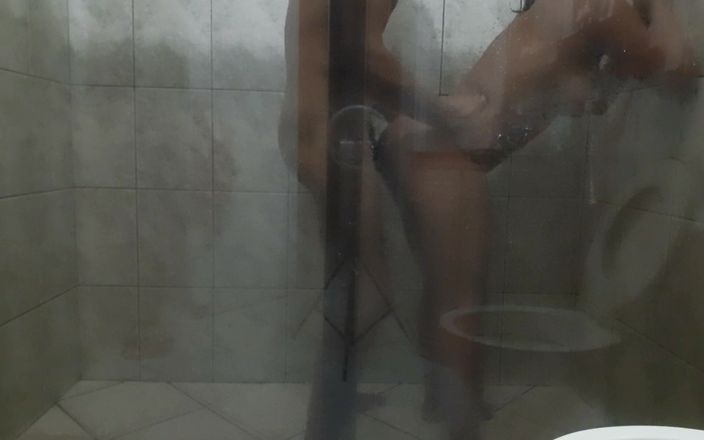 Crazy desire: Bagian 2: seks di kamar mandi sama pasangan - pantat montok dan...