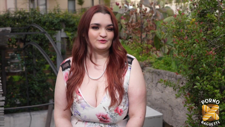 Porno Baguette: Amandine, fată drăguță, vrea să fie futută de două scule