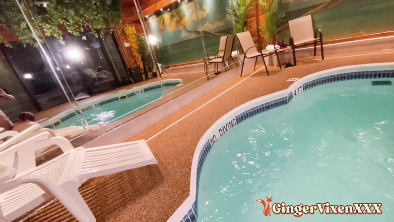 GingerVixen.XXX: Soukromý sex s chlapem u bazénu