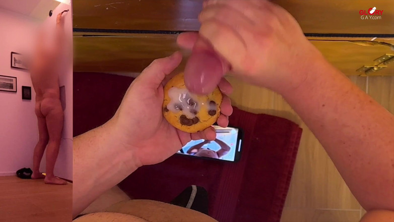 GLORYHOLEGAYS: 4 Cookies &amp; Cream - Sa bite monstrueuse m’a renversée