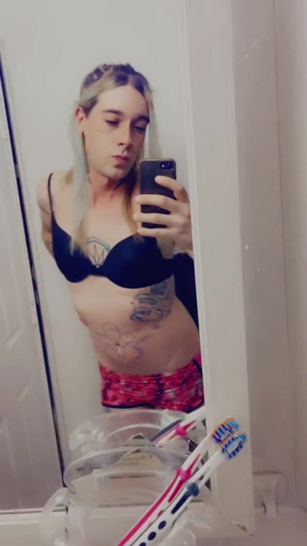 CarmenMelatonin: Gata sexy de ioga