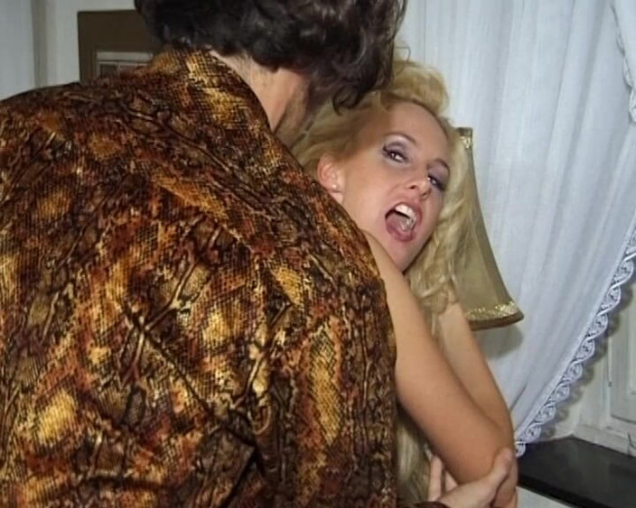 GERMAN PORN CLASSICS: Blondes Love Sex