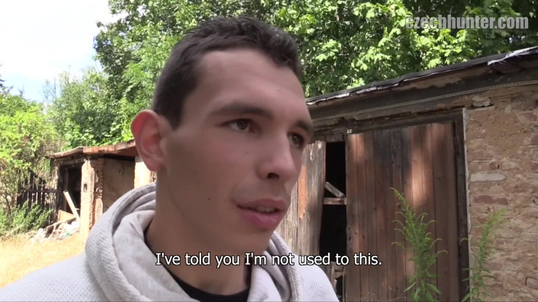 Czech Hunter: Czech Hunter Offers Broke Bartender 'ca'sh for an Outdoor Blowjob