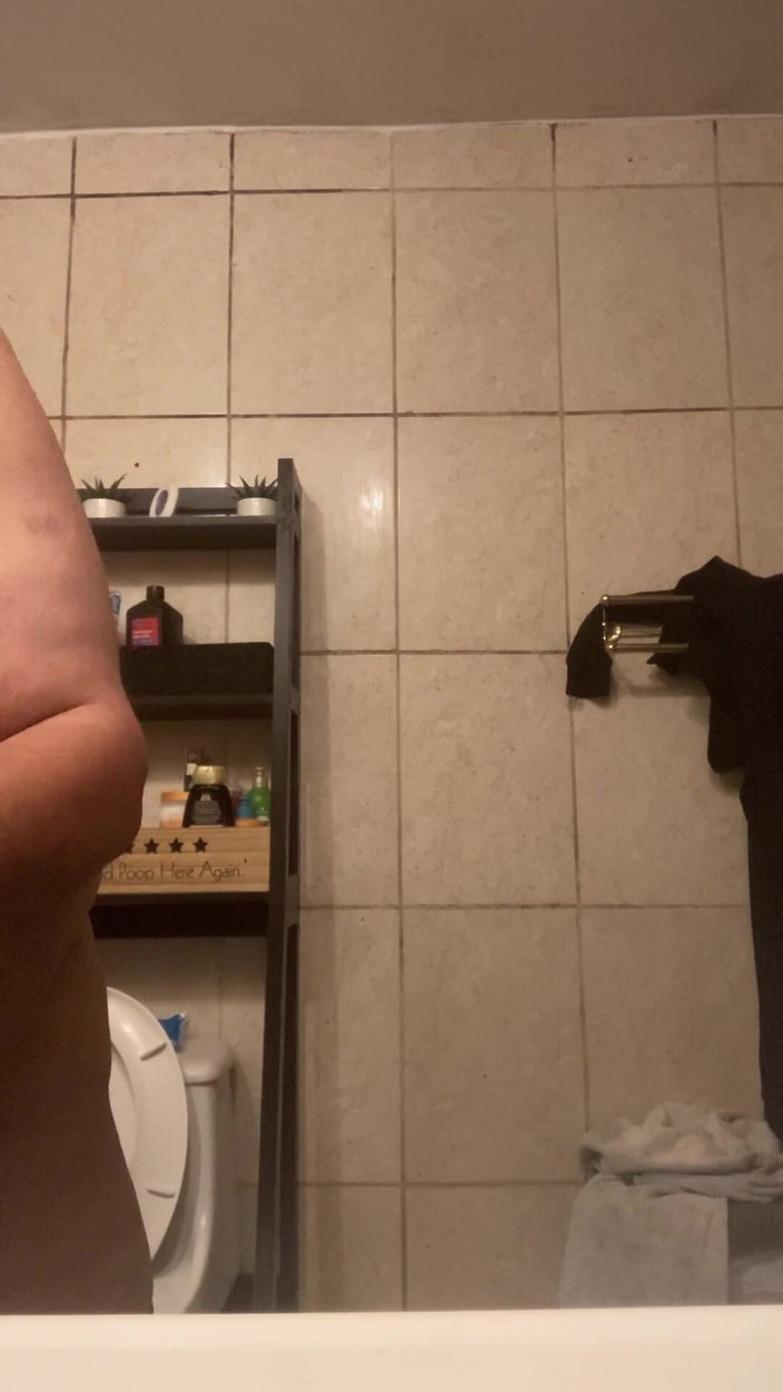Chubbytits16: Мені потрібен хтось, щоб пограти з ким добровільно