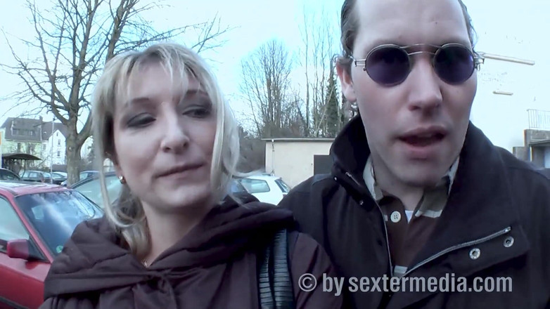 Sextermedia by Pete: Femme Au Foyer Blonde Avec Chatte Consentante