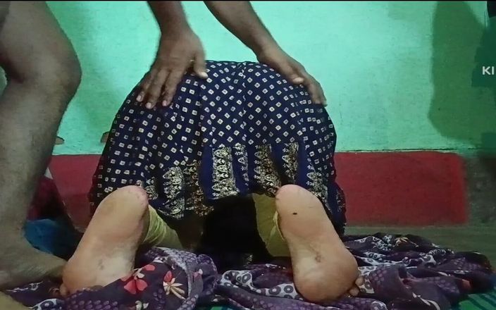 Prem Kumar singh: Kajal भाभी बड़े लंड वाली चुदाई में चूत चोद रही है