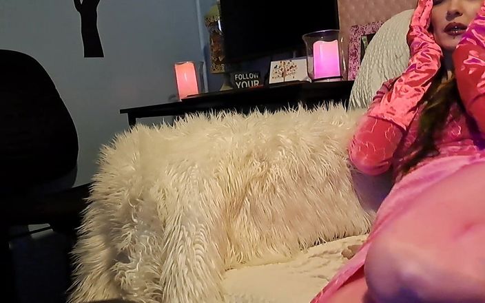 PandoraSG: Gotică plângând în rochie roz de catifea - Real T