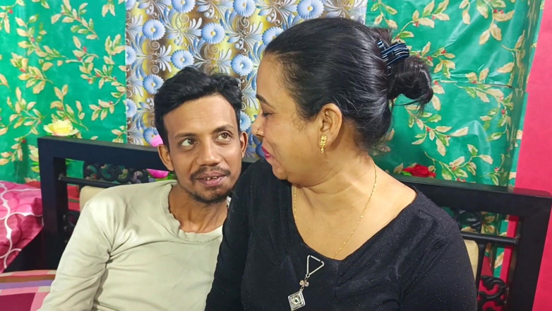 BIREA: A Desi Girls Loan Officer Promised to Give Sex