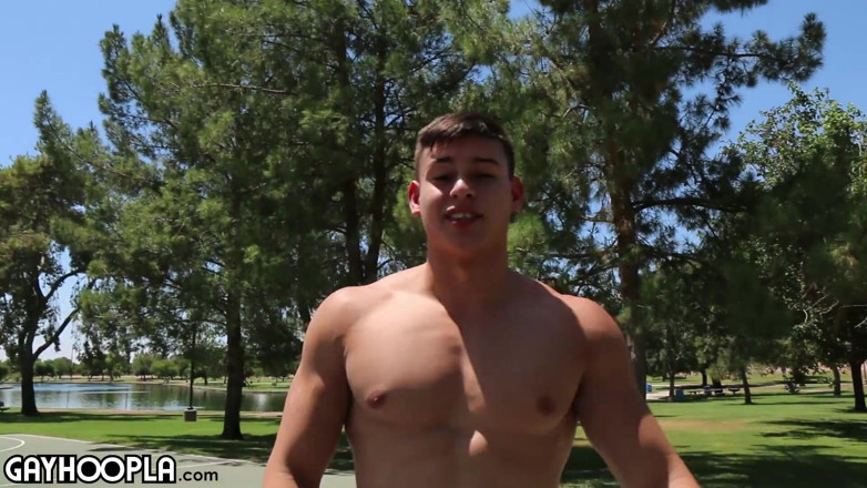 Gay Hoopla: Model Otot Baru Eddie Alvarado