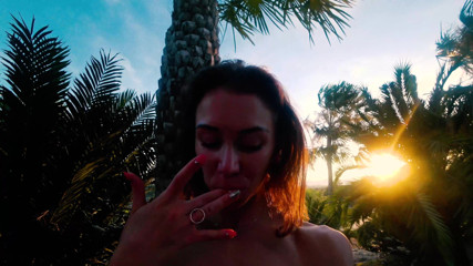 Mia Bandini: Sex în parc la apus