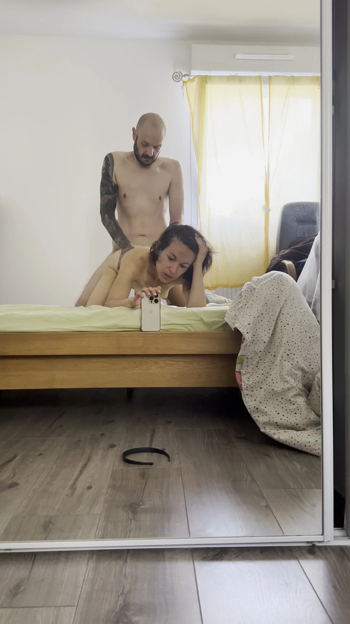 Dazzlingfacegirl: Ela filma sua bunda no ar ao vivo