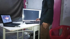 Tôi đi làm về rất căng thẳng và cô gái dọn dẹp mới của tôi đề nghị mát-xa thư giãn và kết thúc khiến tôi c