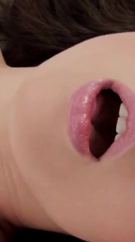 Karmella kuchh bhi choosegi lekin dildo ke lie vyavasthit hogi