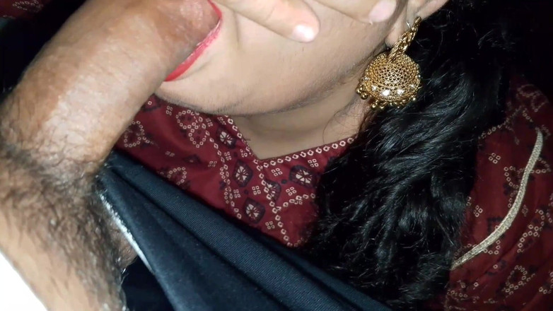 QueenbeautyQB: रात में भारतीय सौतेली मम्मी के कमरे का दौरा किया