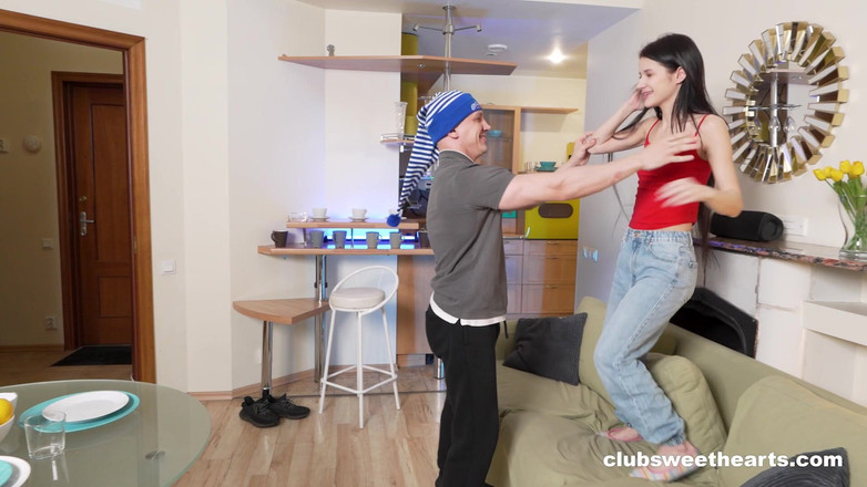 Club sweethearts: Viola Comes Home Horny - Clubsweethearts