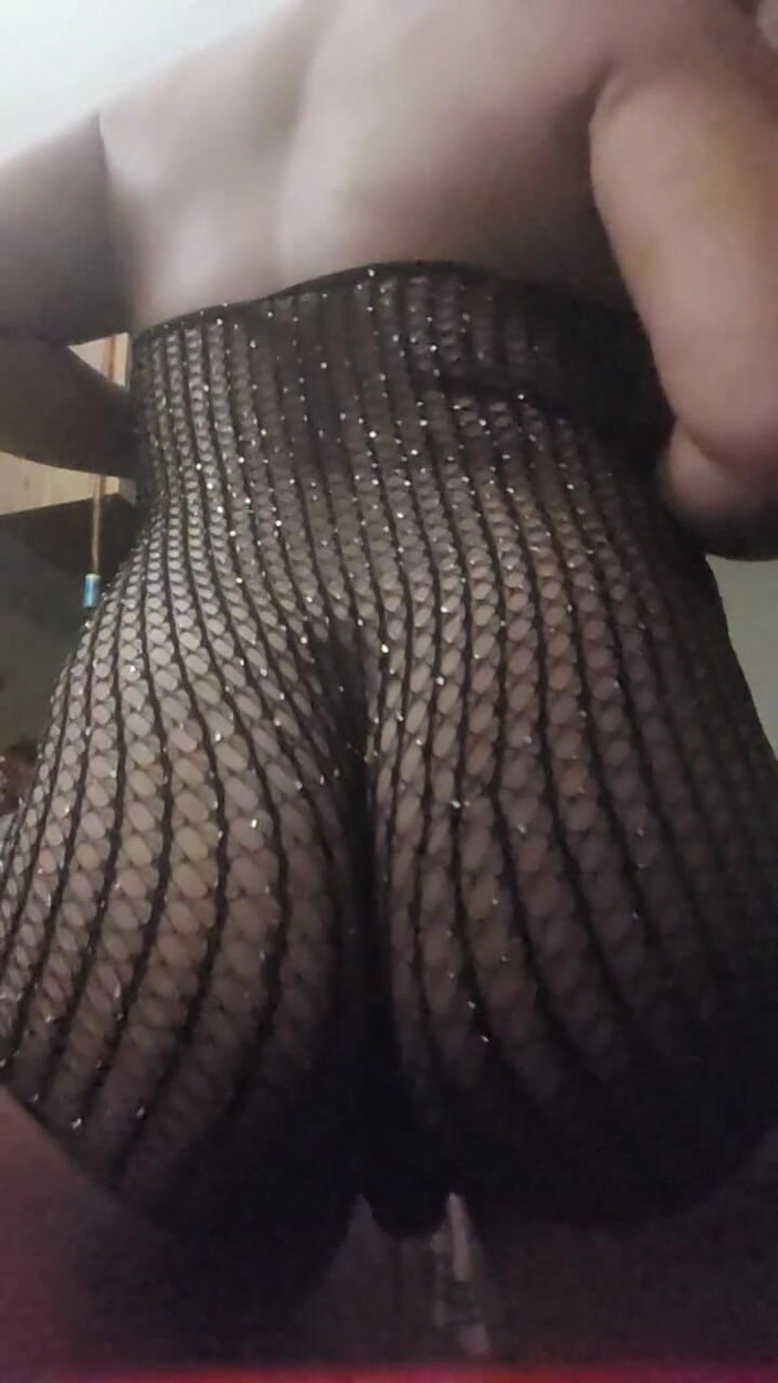 KNKY Bee: Bee twerking dans de la lingerie nette et plug led